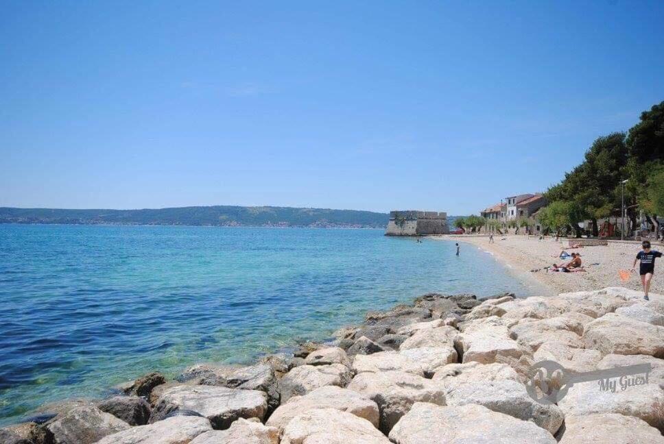 Studio Apartment Mala Plaza Kaštela Eksteriør bilde