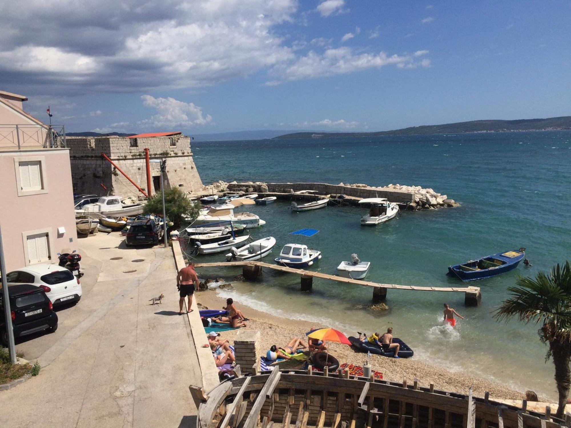 Studio Apartment Mala Plaza Kaštela Eksteriør bilde